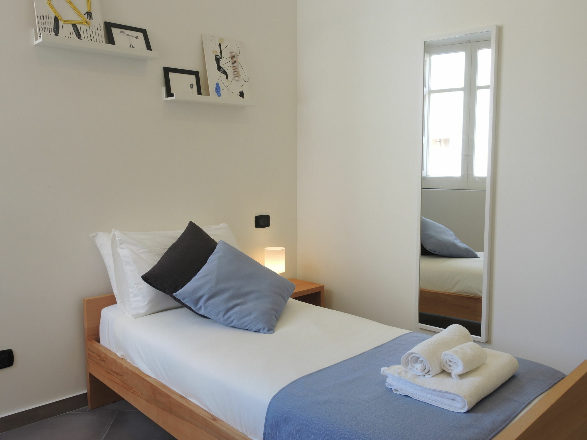 B&B Fuori Squadro - In Centro Con Terrazza Relax Vista Mare Reggio di Calabria Bagian luar foto