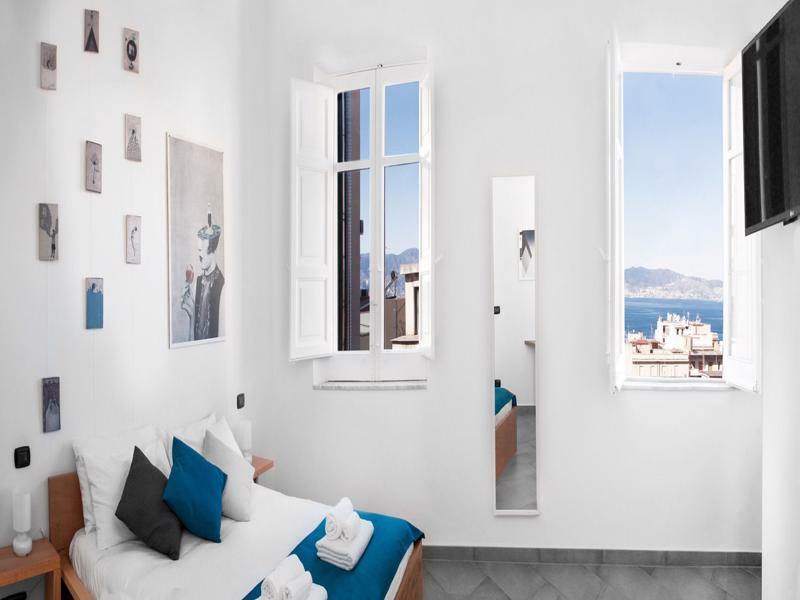 B&B Fuori Squadro - In Centro Con Terrazza Relax Vista Mare Reggio di Calabria Bagian luar foto