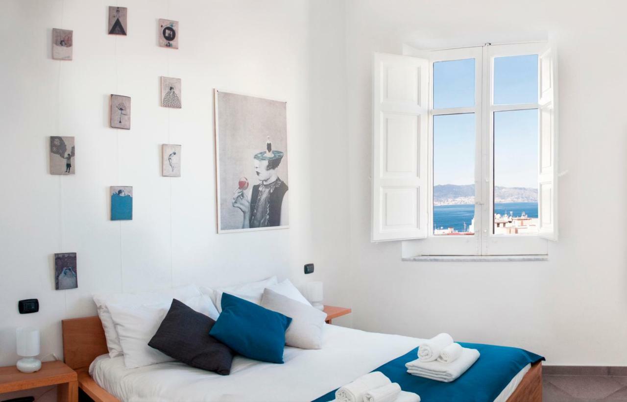 B&B Fuori Squadro - In Centro Con Terrazza Relax Vista Mare Reggio di Calabria Bagian luar foto